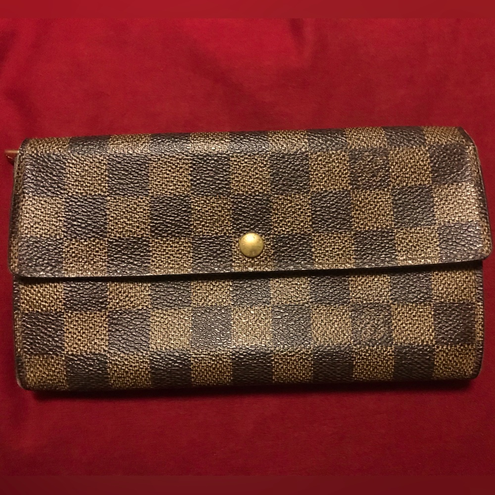 💯 Authentic Louis Vuitton wallet